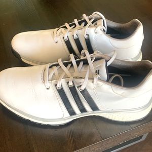 Gently used Adidas mens golf shoes